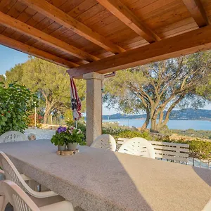 https://li-tauli-apartments.in-sardinia.net