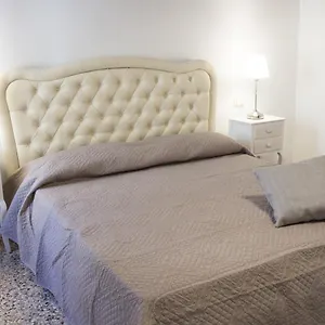 https://rialto-corte-dei-sansoni-canal-view.hotelinveneto.com